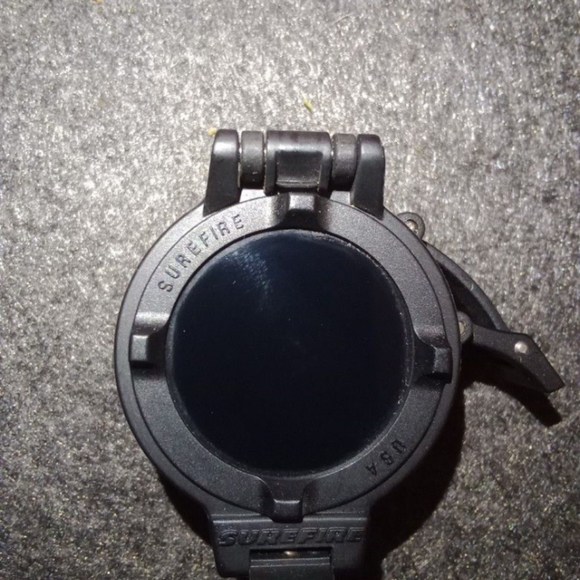 SureFire M951 Millennium Universal WeaponLight...A.RM.S #17 Tri-Lock throw lever - Picture 9 of 12